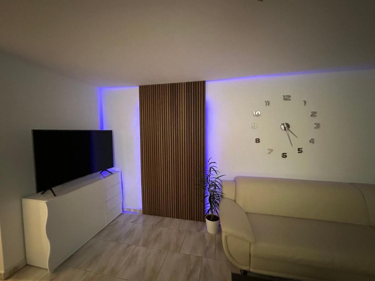 Souterrain Fewo, Europapark, Netflix, 2Xtv Apartment Mietersheim Exterior photo